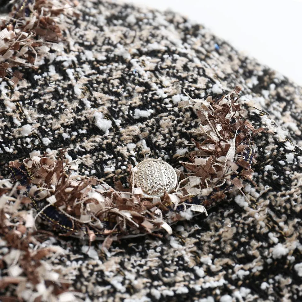 Chic Cropped Wool Blazer Featuring Button-Up Design