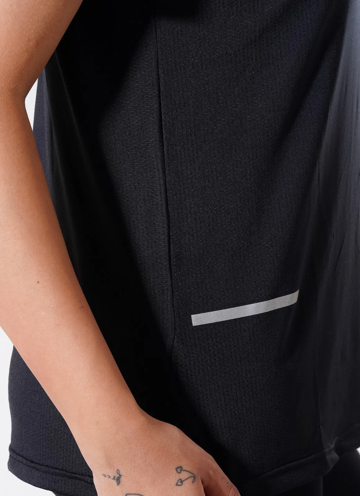Crest Cardio Tshirt - Jet Black