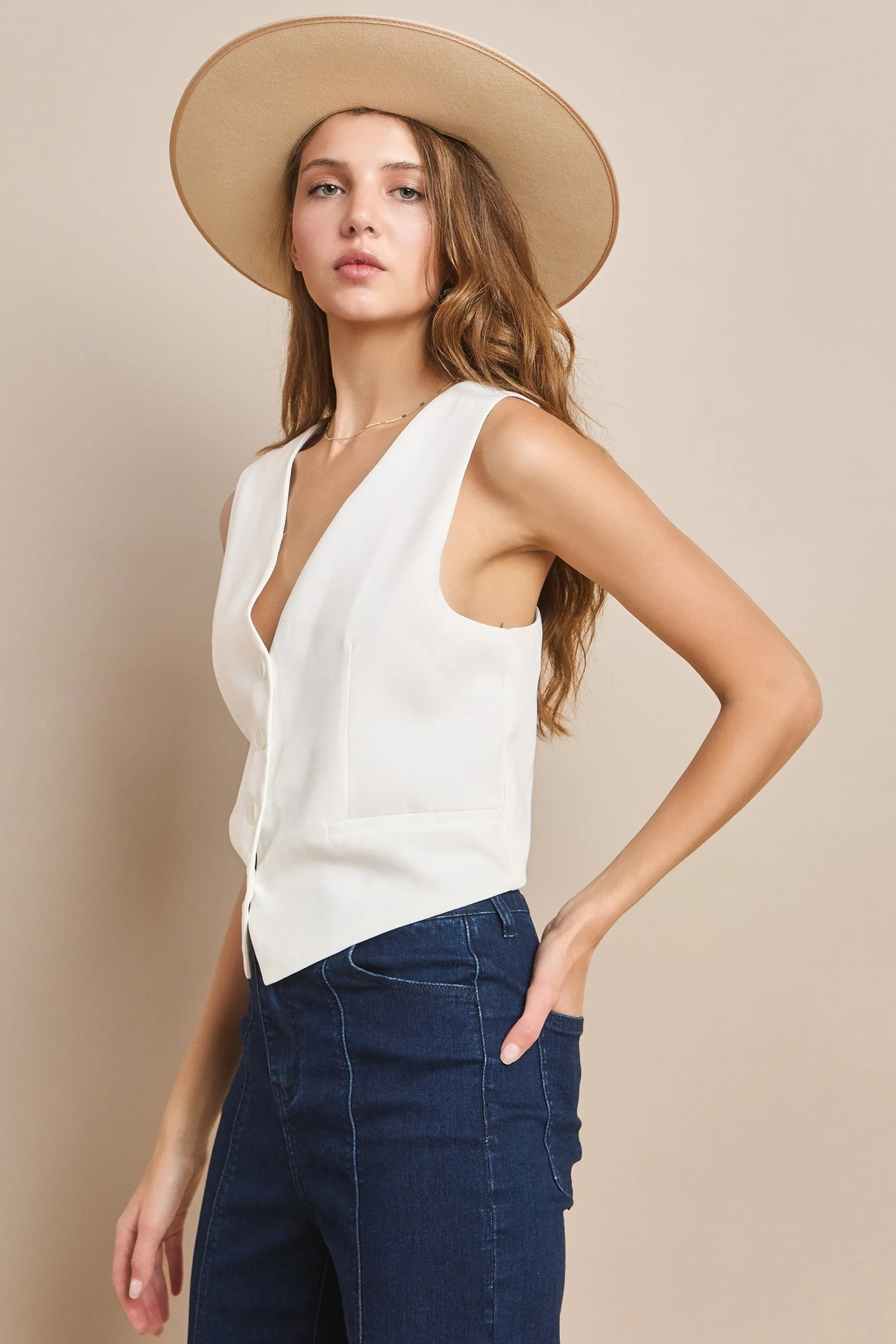 CRISS CROSS BACK DETAILED TAILORED VEST W6443JIA