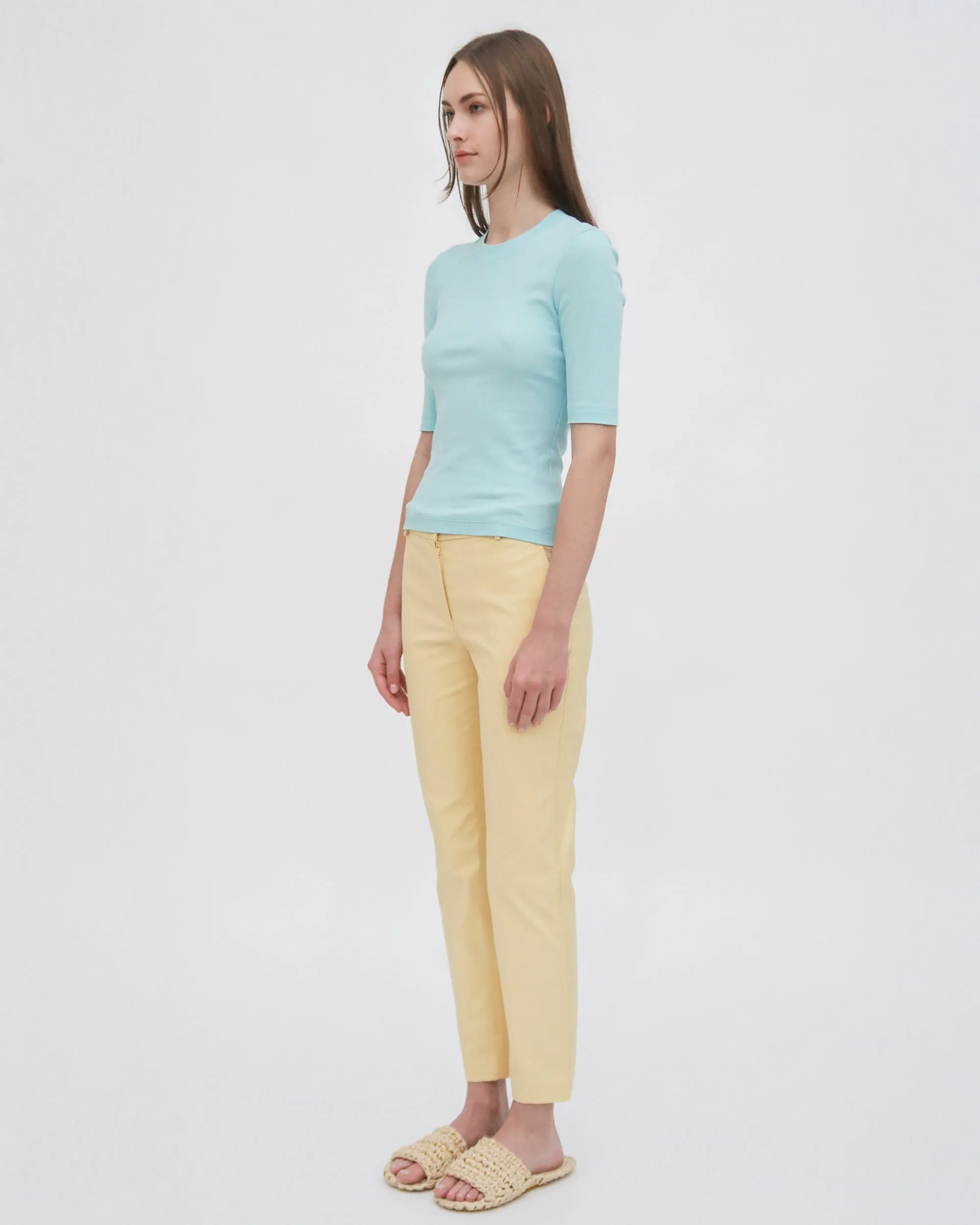 CROPPED SLEEVE T-SHIRT