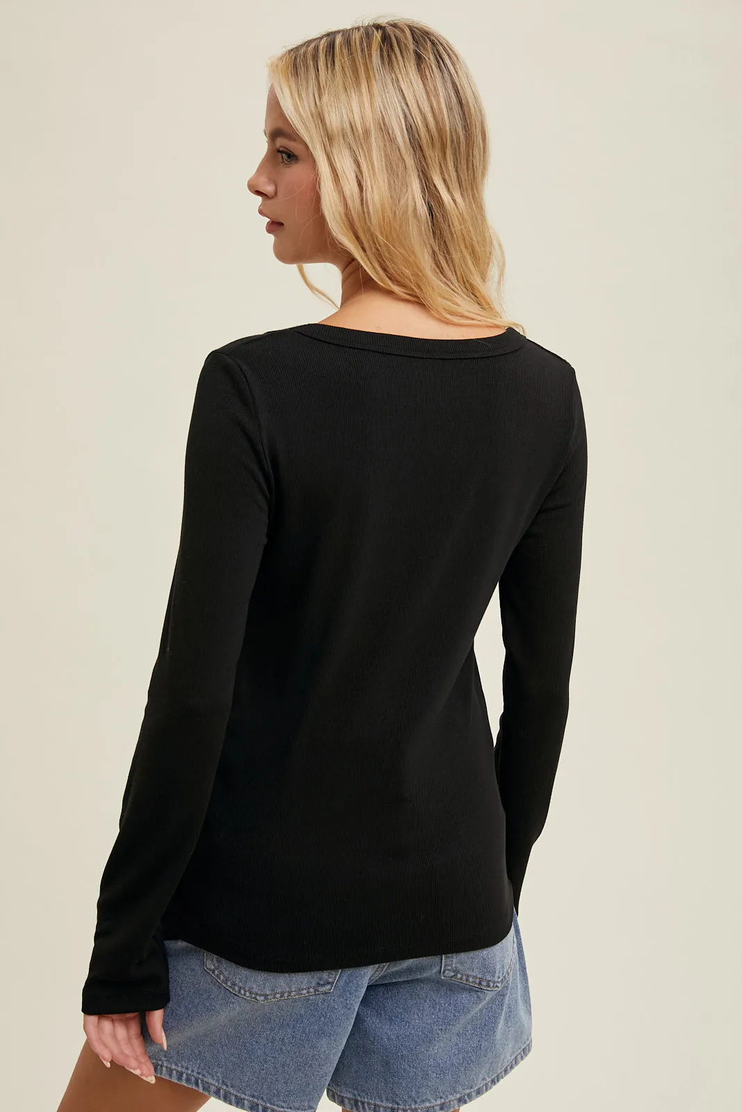 Fitted Scoop Neck Top - Black