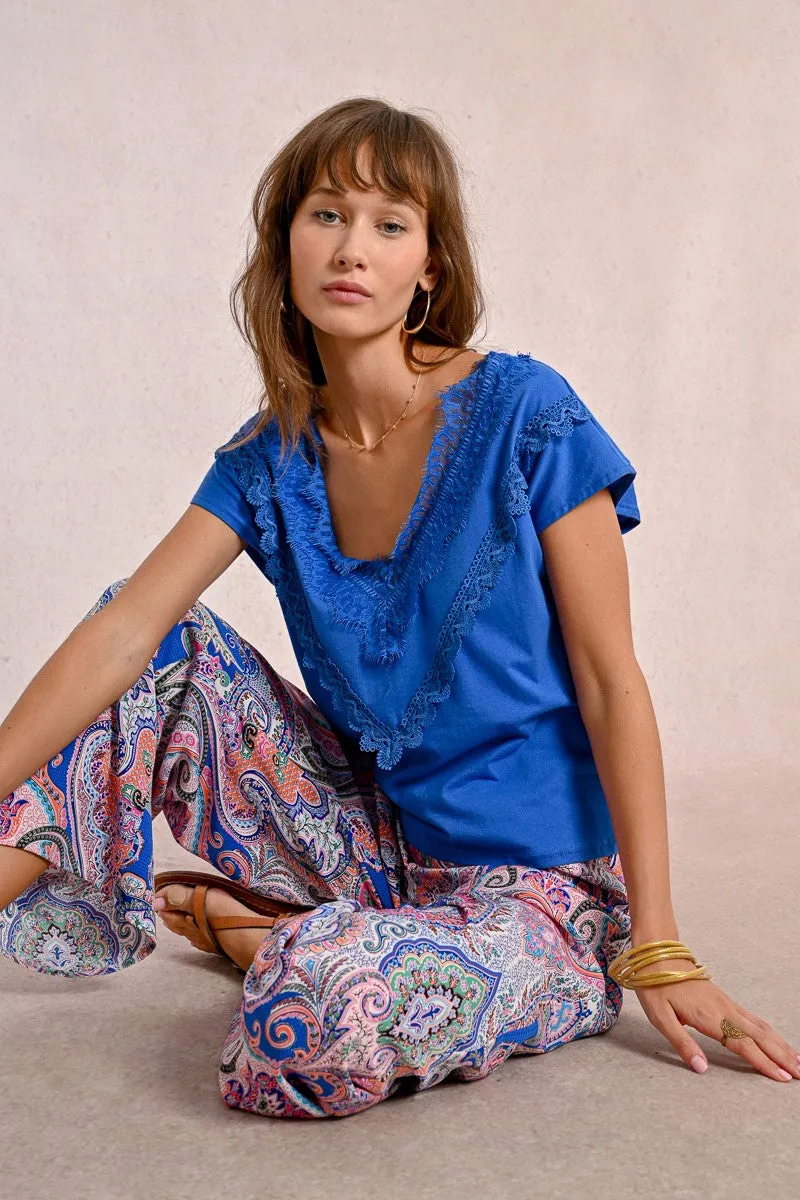 FITTED T-SHIRT WITH LACE DETAIL