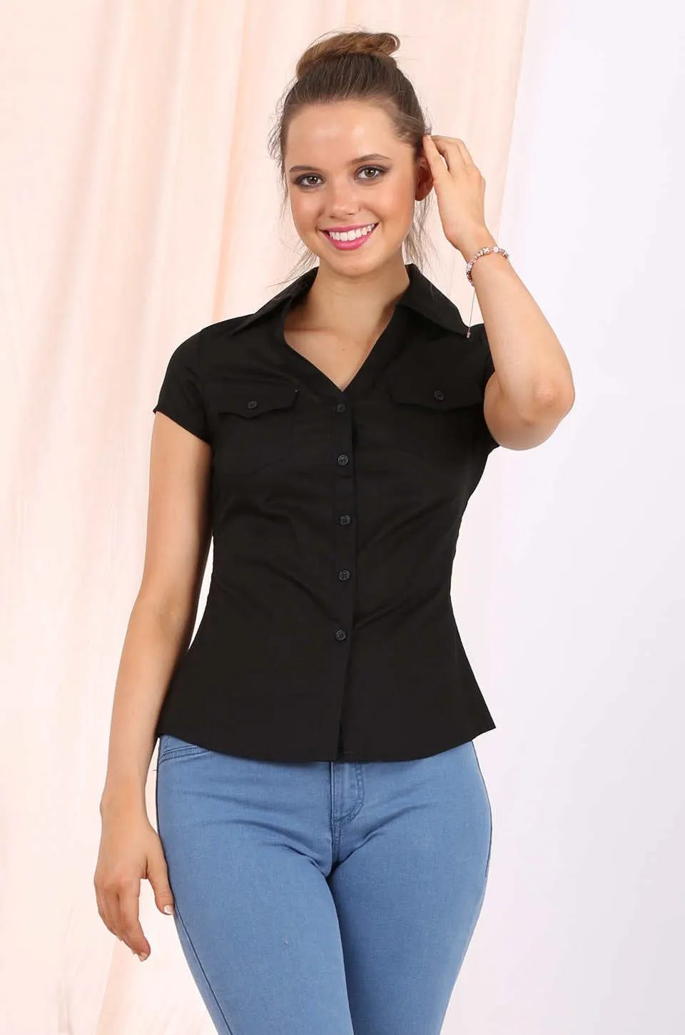Gemma fitted shirt in black