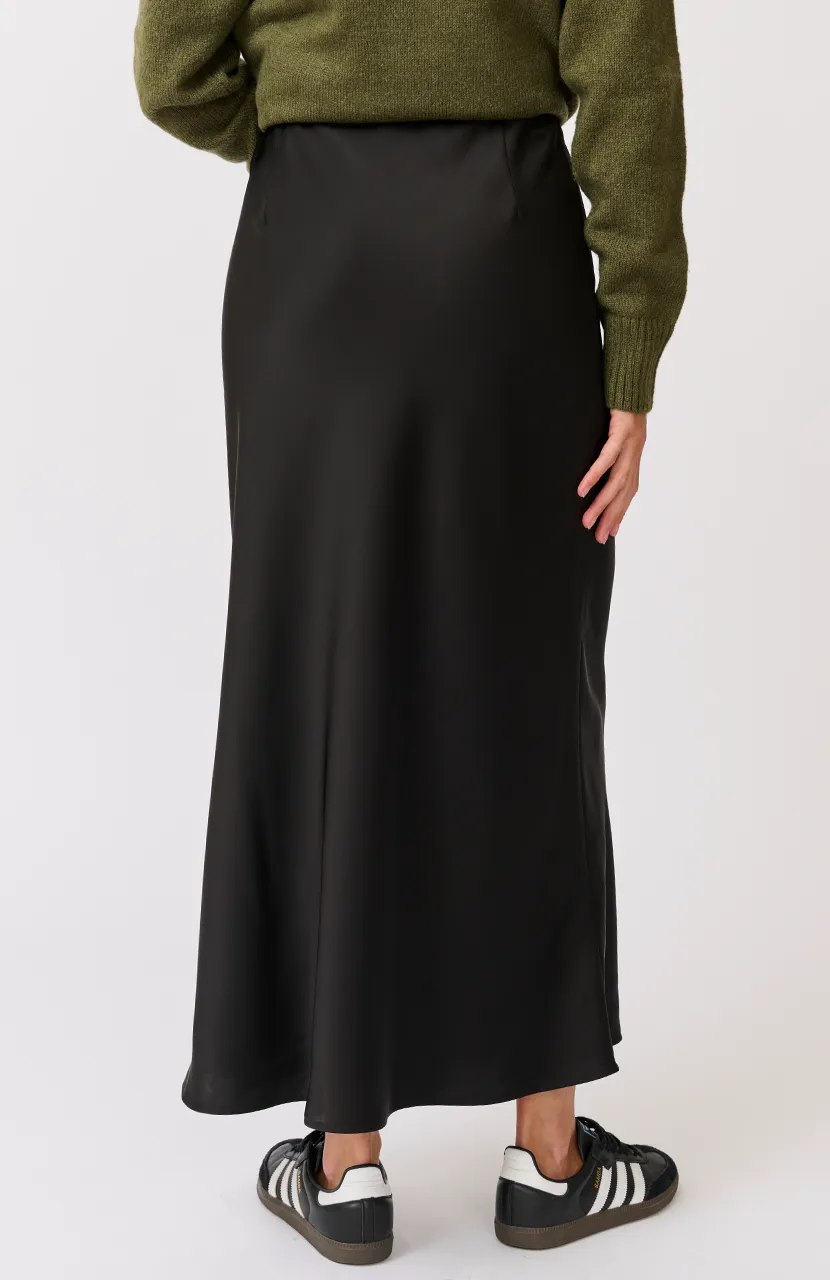 MILLIE SLIP SKIRT || BLACK SATIN