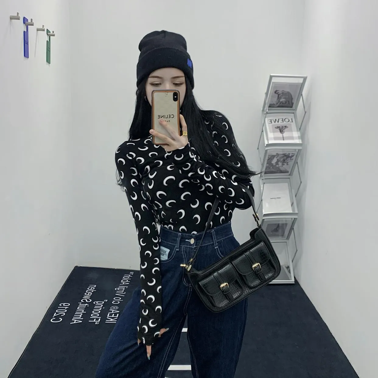 Moon Turtleneck Long Sleeve T-Shirt KF82610