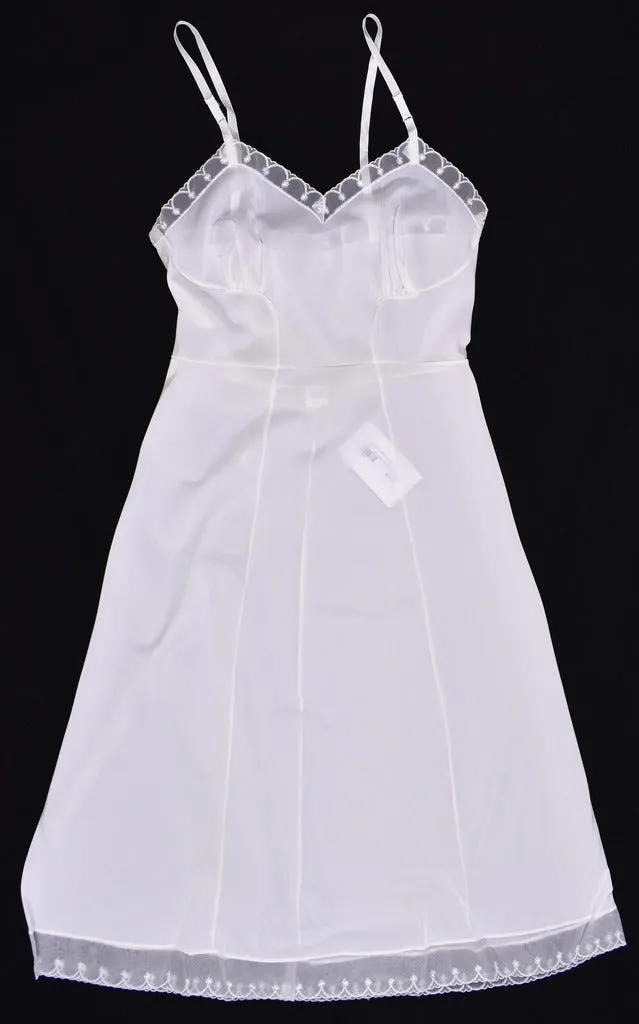 NWOT 1950s Off White Scallop Lace Full Slip