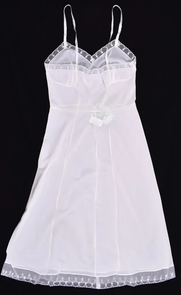 NWOT 1950s Off White Scallop Lace Full Slip