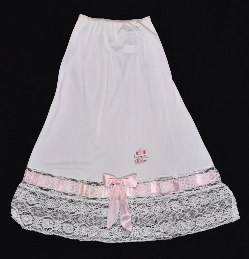 NWT 1950s Off White Pink Bow Half Slip W18-30