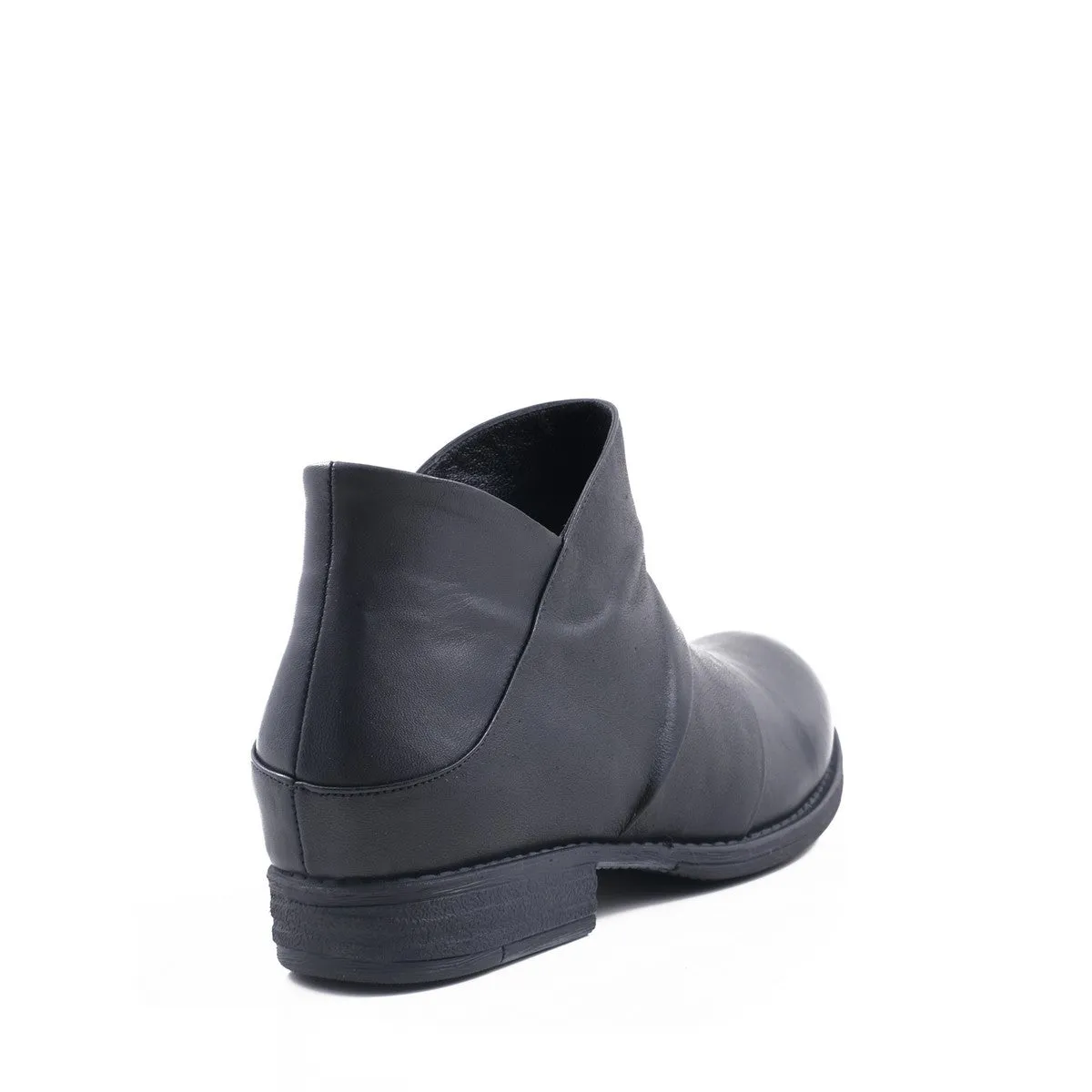 Pesso Solitude Black
