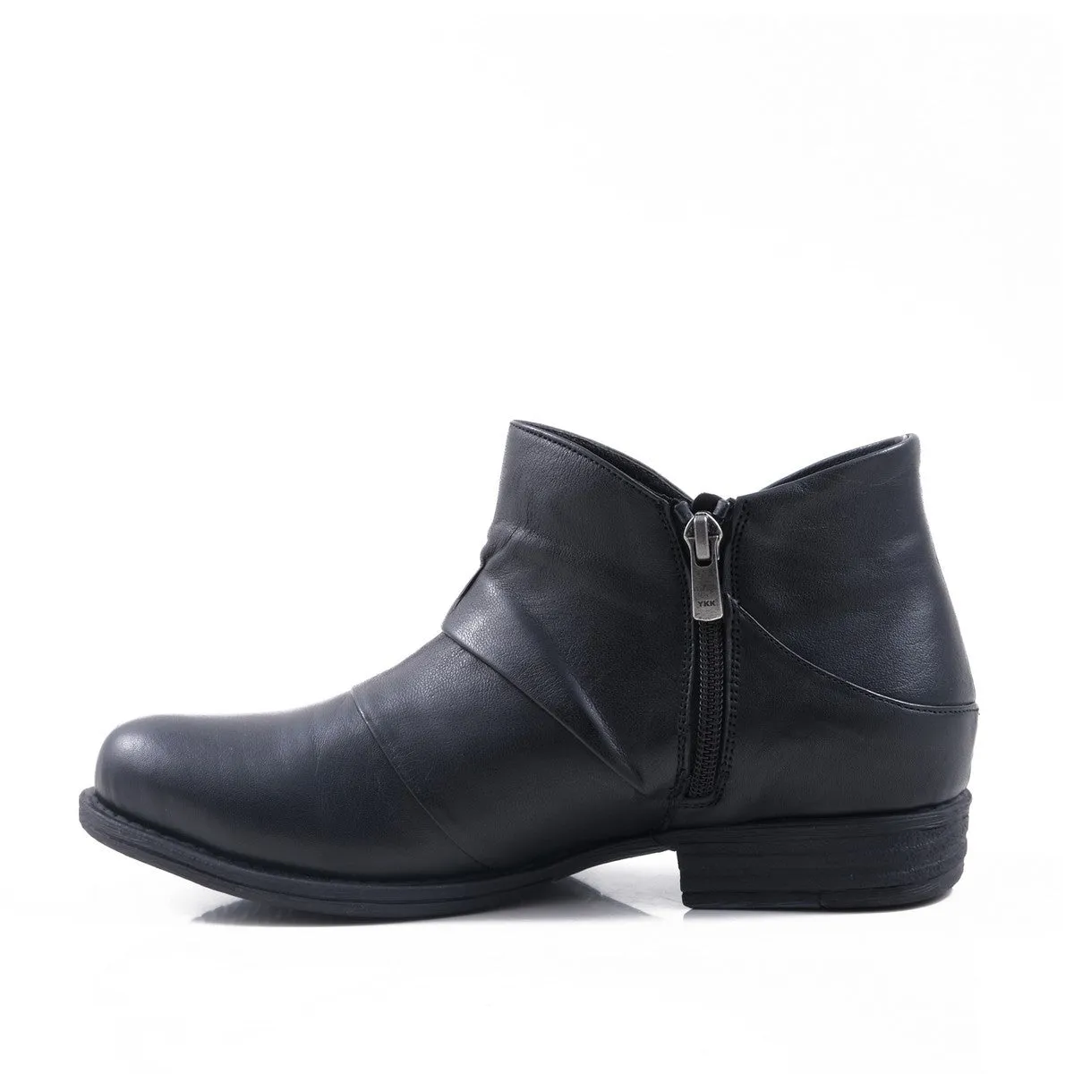 Pesso Solitude Black