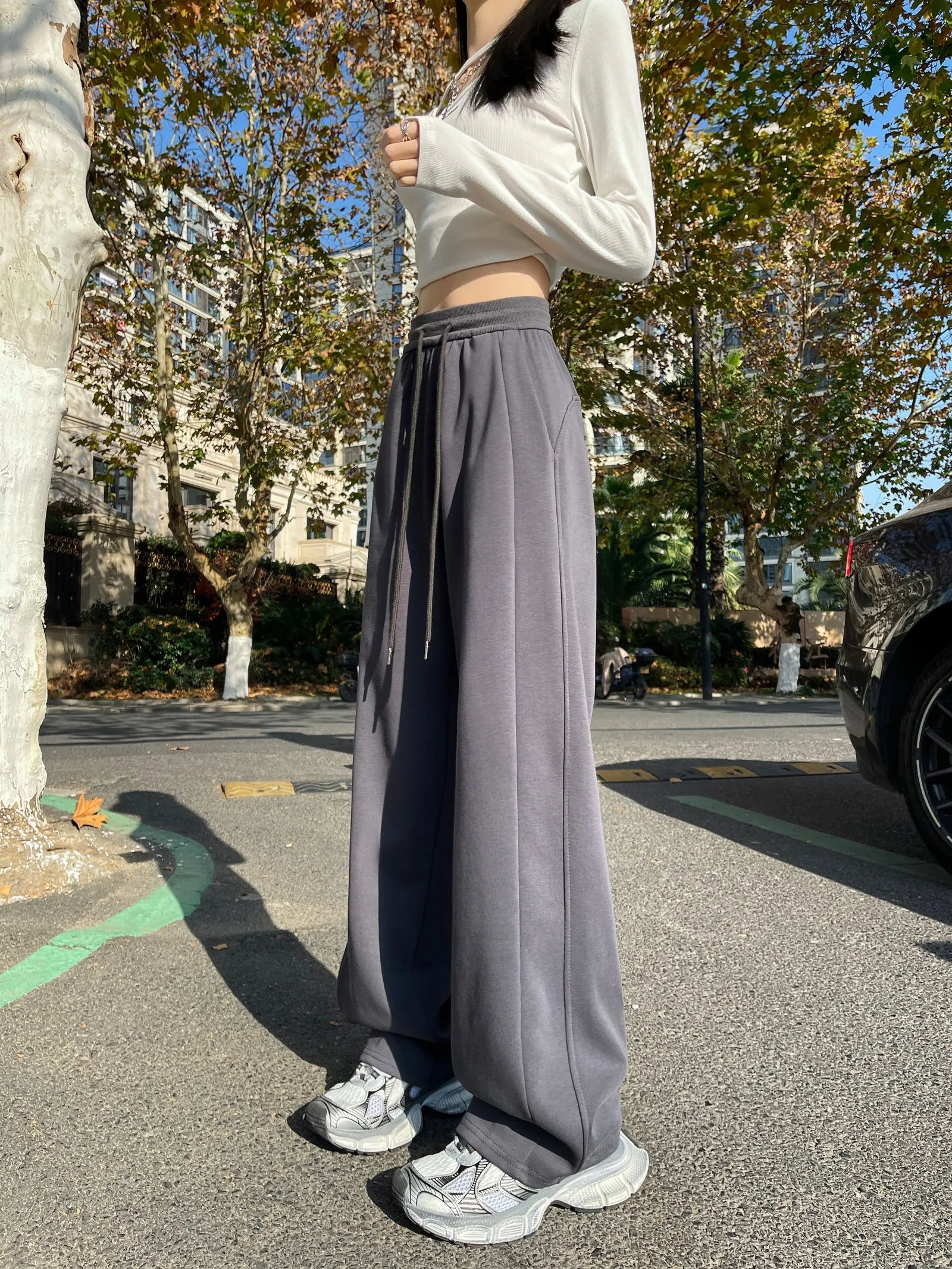 Stylish High-Waisted Elastic Waisted Sweatpants with Drawstring Waist