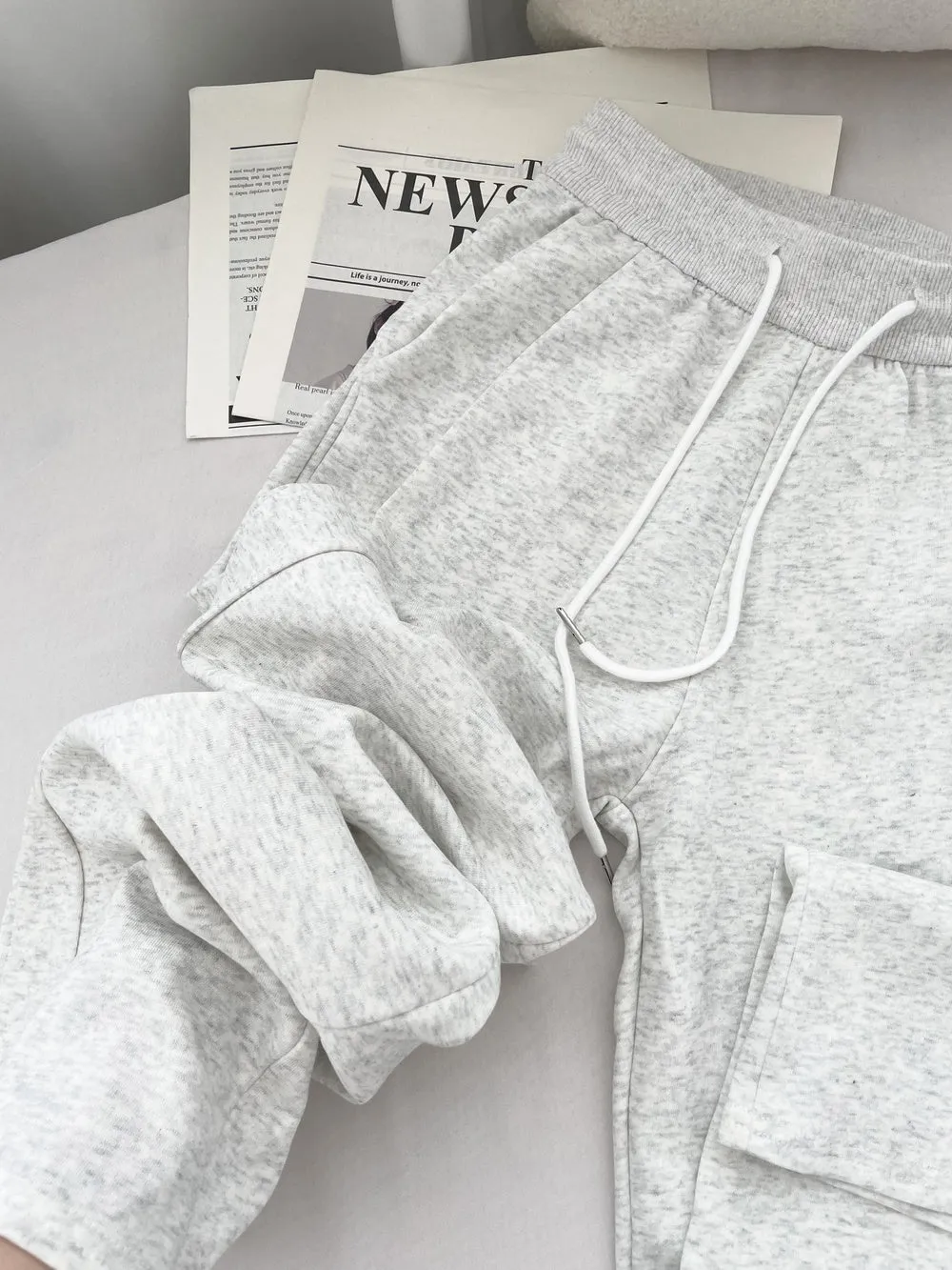 Stylish High-Waisted Elastic Waisted Sweatpants with Drawstring Waist