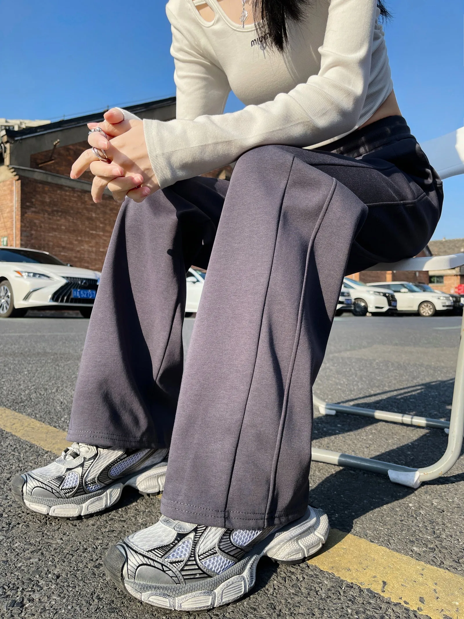 Stylish High-Waisted Elastic Waisted Sweatpants with Drawstring Waist