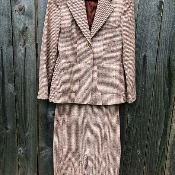 Vintage wool houndstooth pencil skirt &amp;  blazer jacket suit
